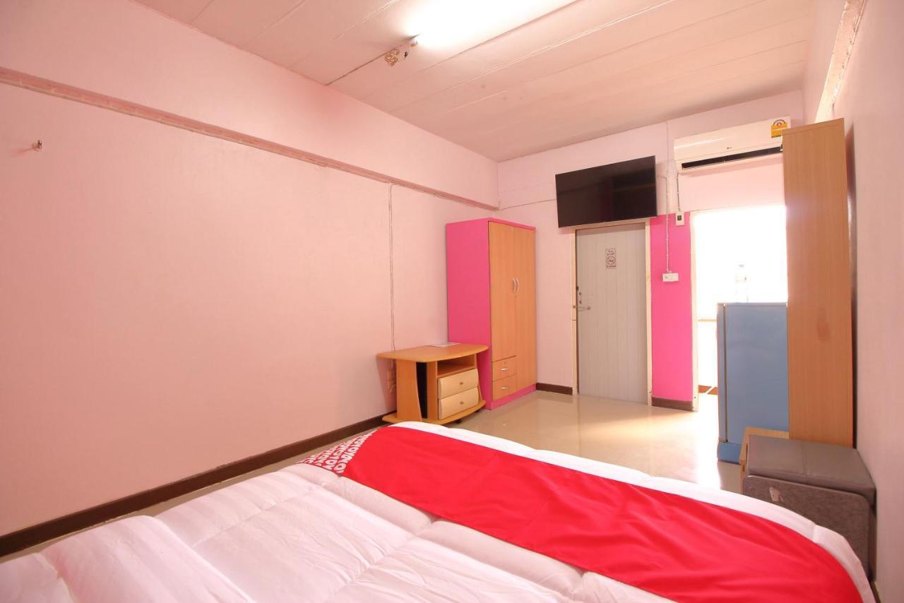Oyo 618 At Khaosan Hostel (Adults Only) Bangkok Exterior foto